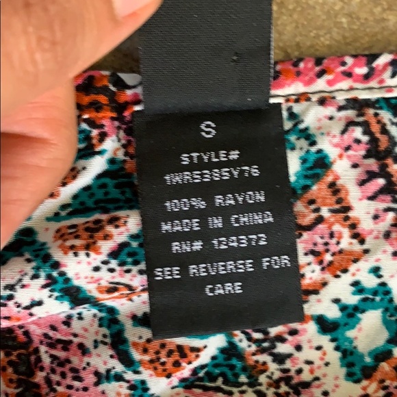 Pink patterned romper - Picture 6 of 8